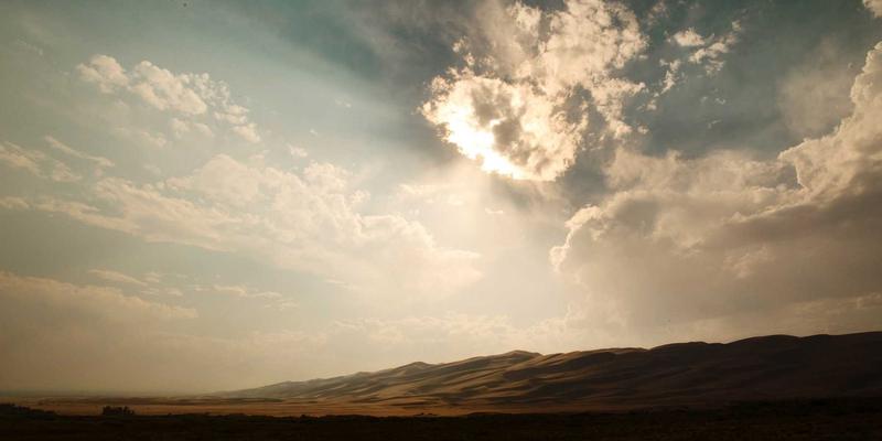 容器网络与微服务架构深度解析：云原生时代的网络互联与安全挑战